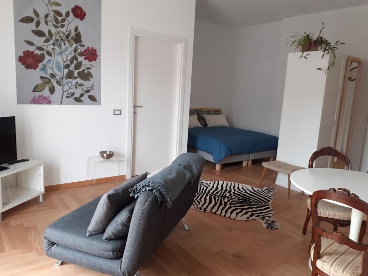Vittadinisette Appartement Pavia Buitenkant foto